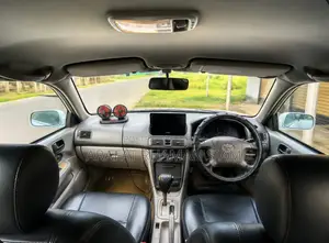 Toyota Corolla 2000 White