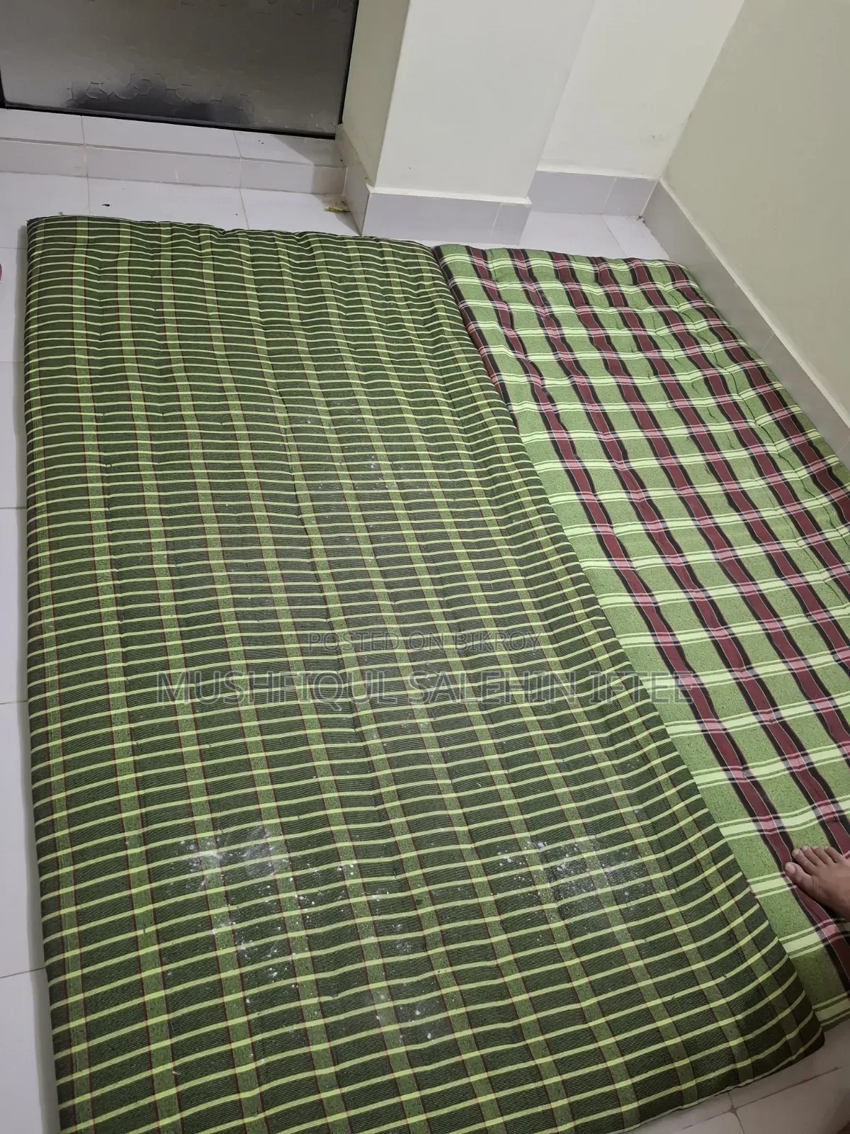 2 beds for sale – good condition