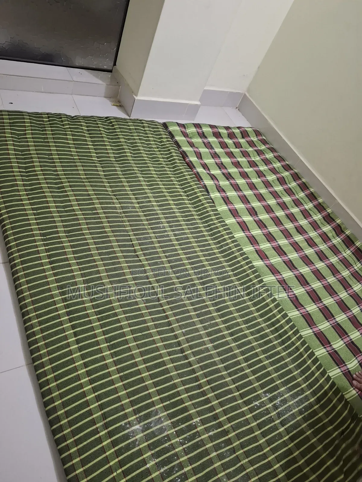 2 beds for sale – good condition
