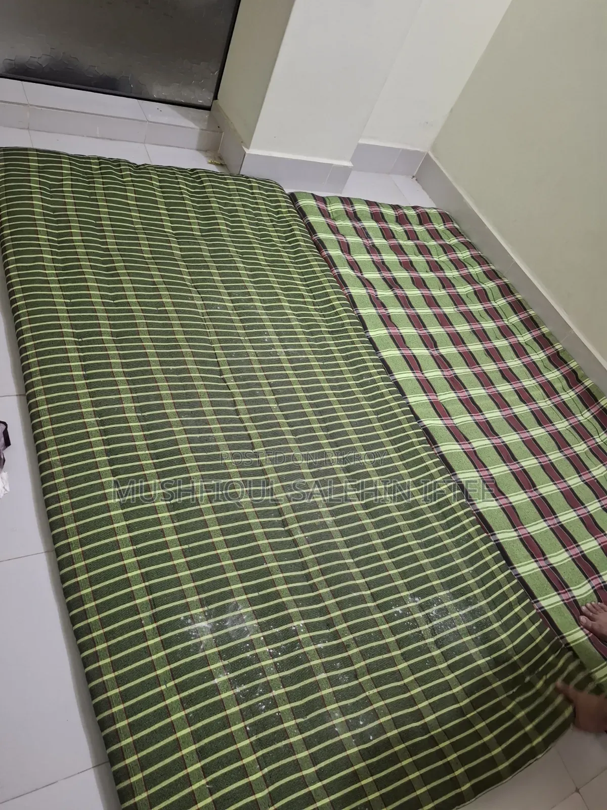 2 beds for sale – good condition