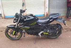 সুজুকি জিক্সার এফআই এবিএস ২০২৩ কালো
