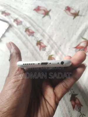 Apple iPhone 6s 64 GB Silver