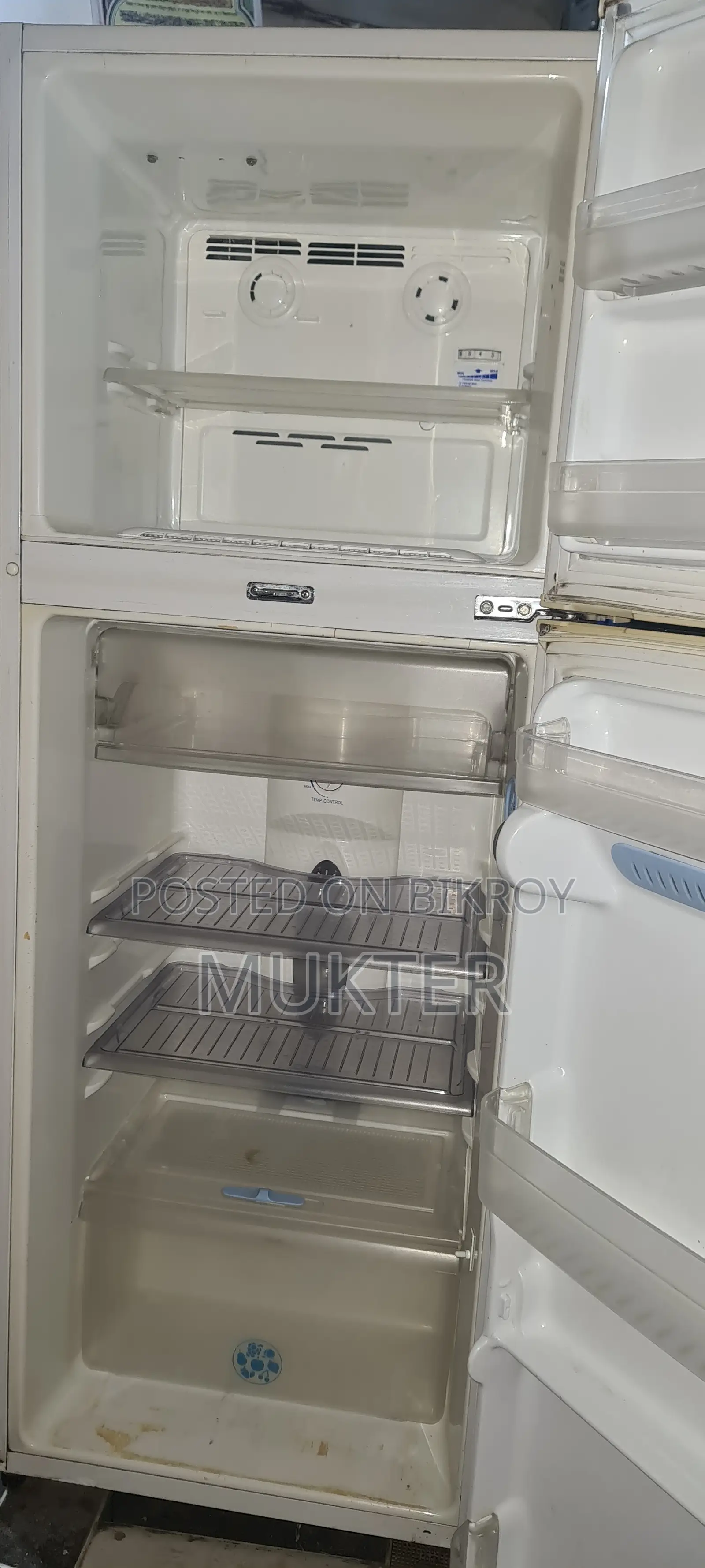 LG Non Frost Fridge 280 Liter
