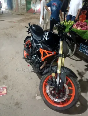 Runner Bolt 165R 2022 Black