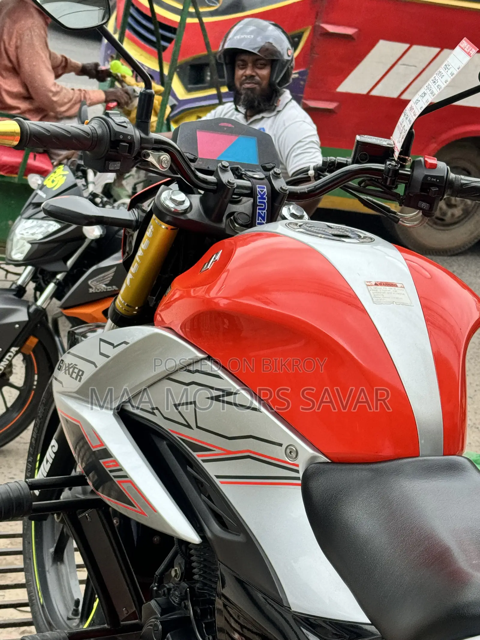 Suzuki Gixxer SF FI 2024 Silver