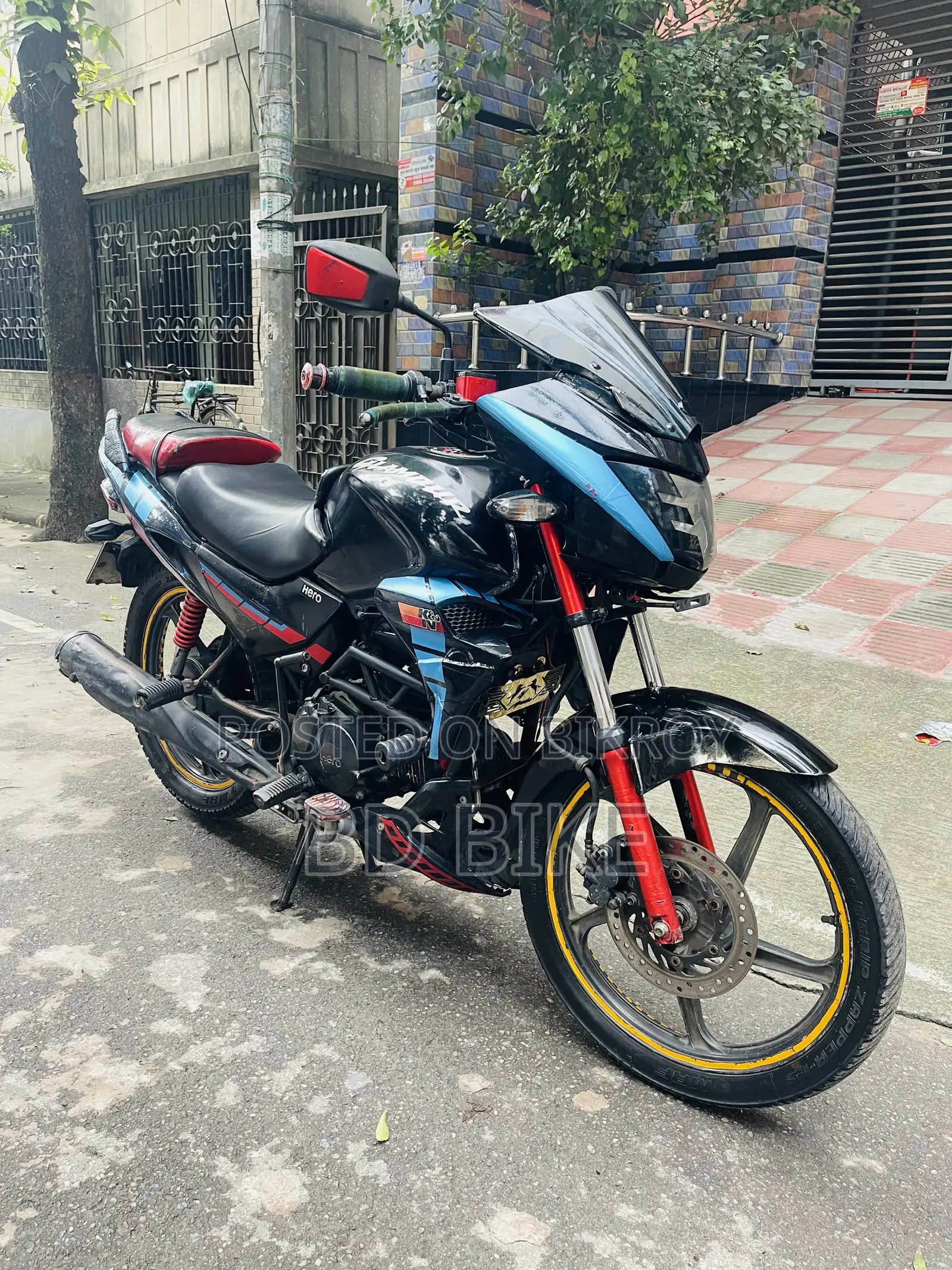 Hero Glamour 2017 Black