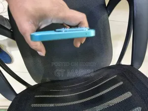 অনার ৪০০ ২৫৬ জিবি গ্রিন