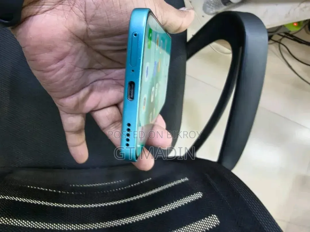 অনার ৪০০ ২৫৬ জিবি গ্রিন