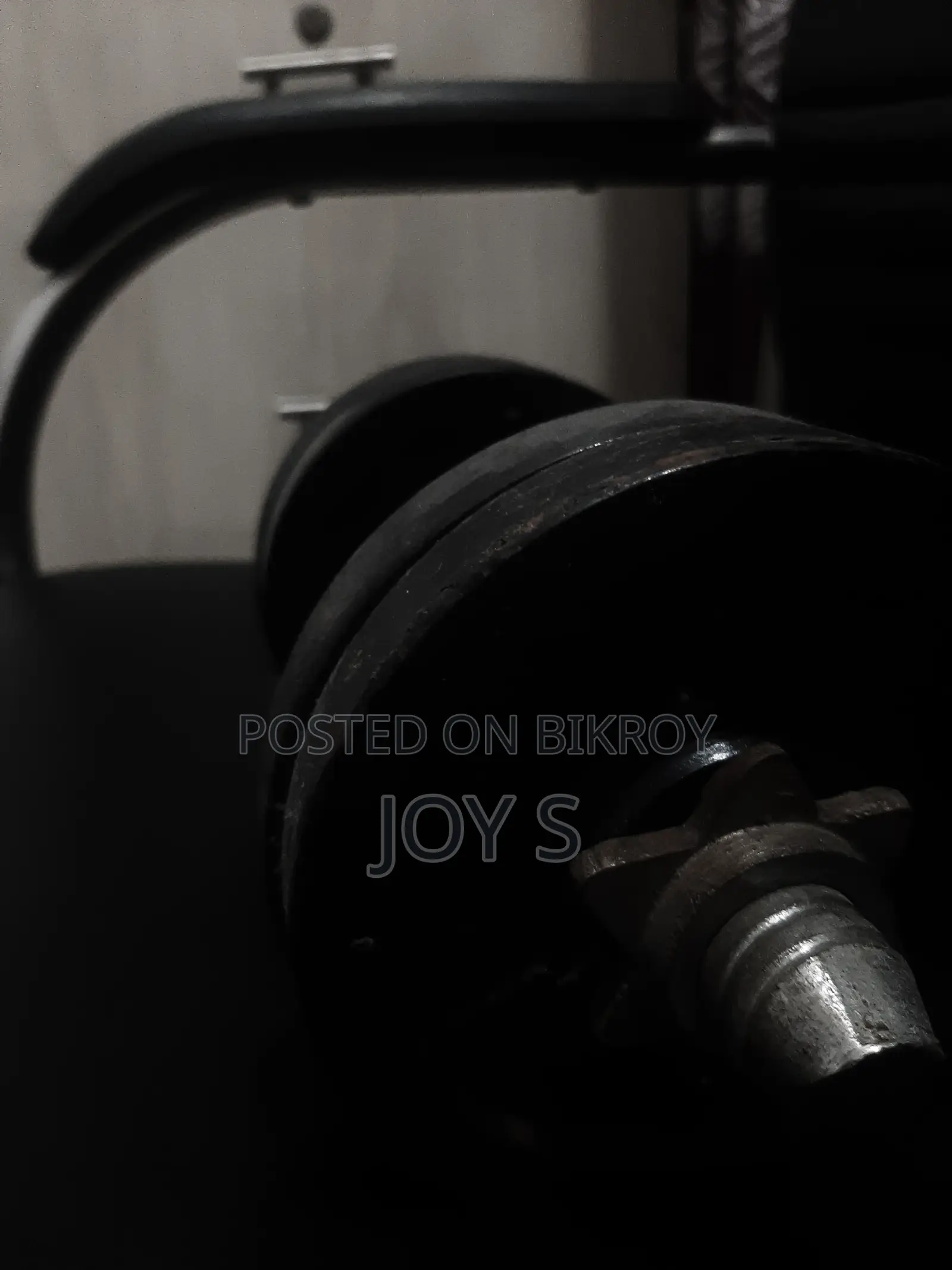 1 Dumbbell Bar With 4 Dumbbell Plates (5KG Total)