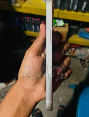 অ্যাপল আইফোন ১৩ ১২৮ জিবি সাদা