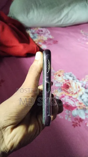 Vivo V60 256 GB Red