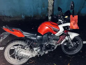Yamaha 2012 Red