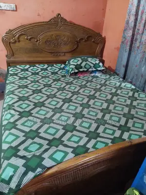 ঘরে ফার্নিচার