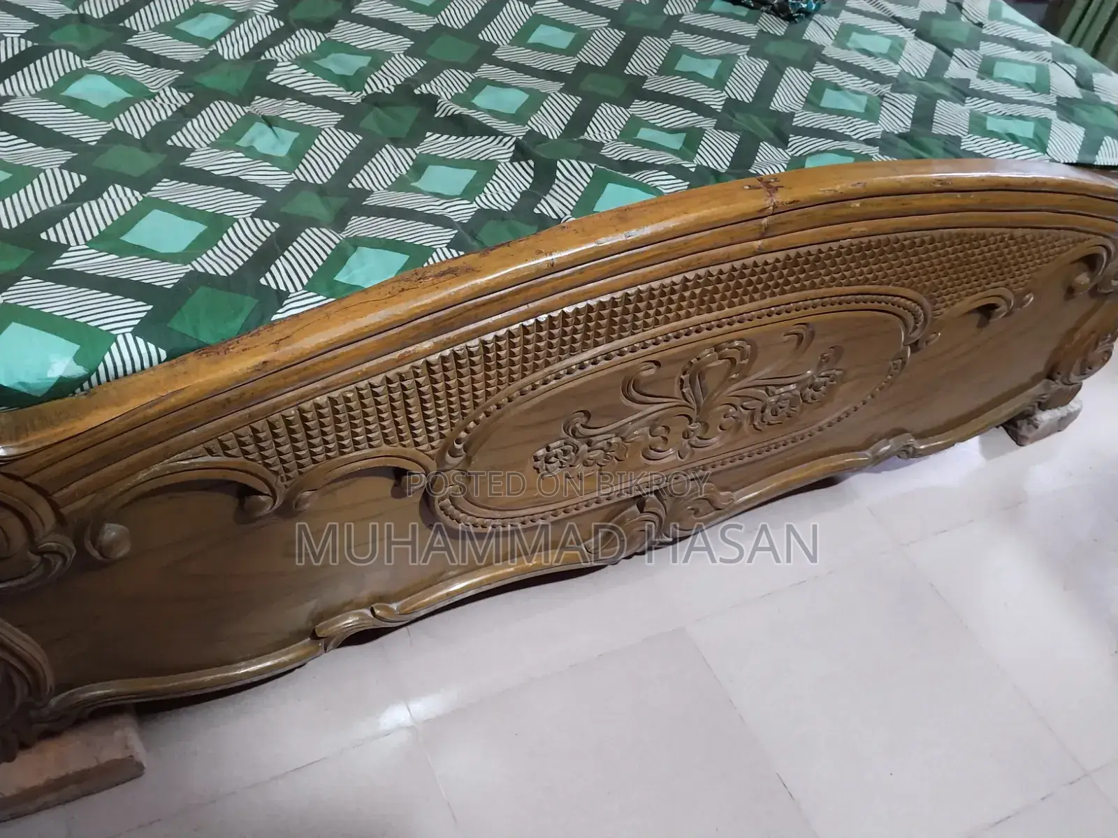 ঘরে ফার্নিচার