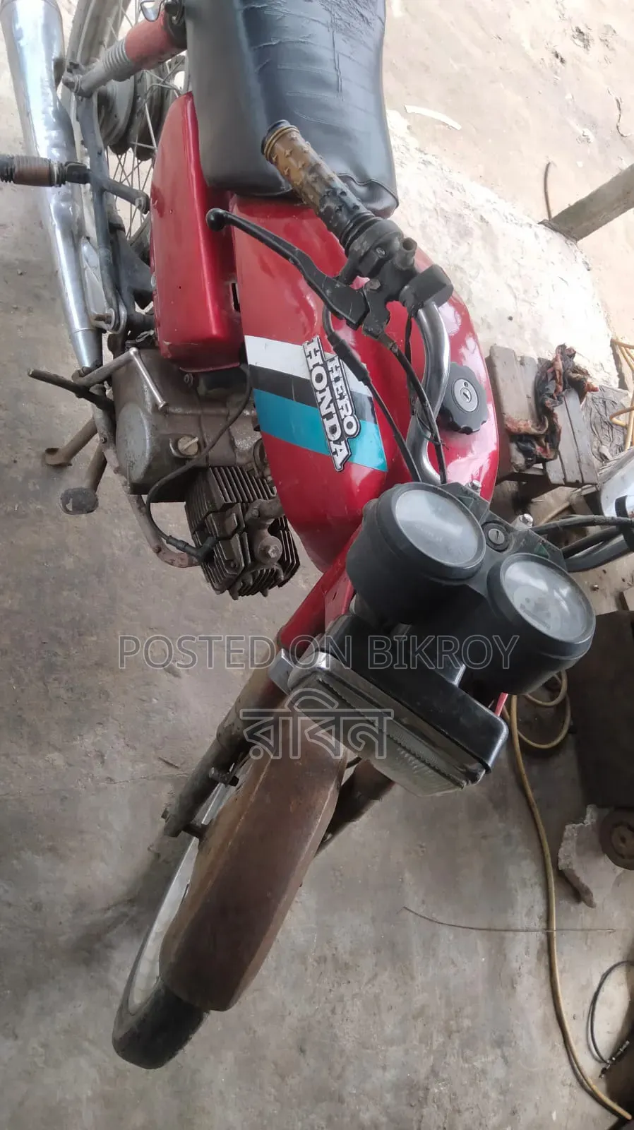 Hero Dawn 100 2002 Red