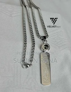 ব্রেসলেট পাইকারি এবং খুচরা বিক্রি করা হয়