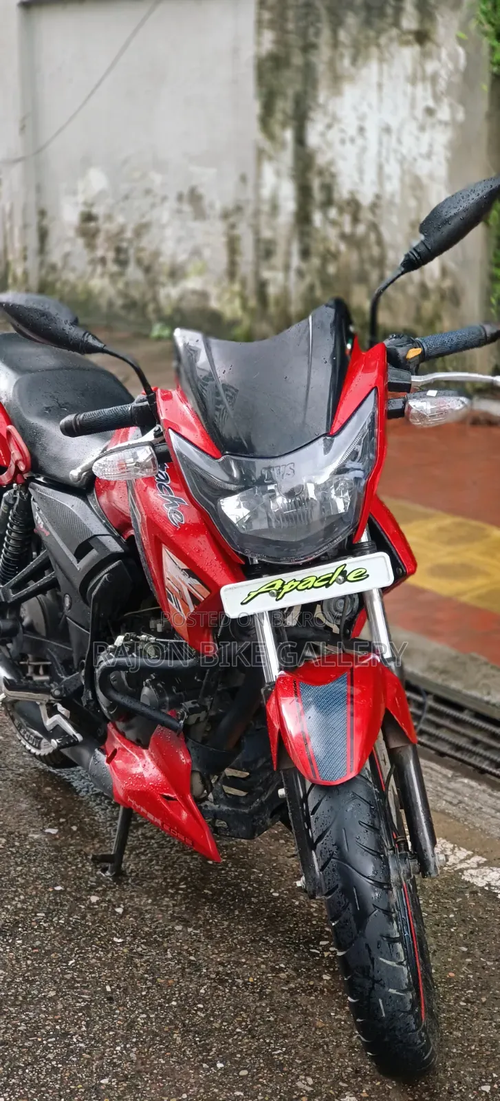 টিভিএস ২০১৮ রেড