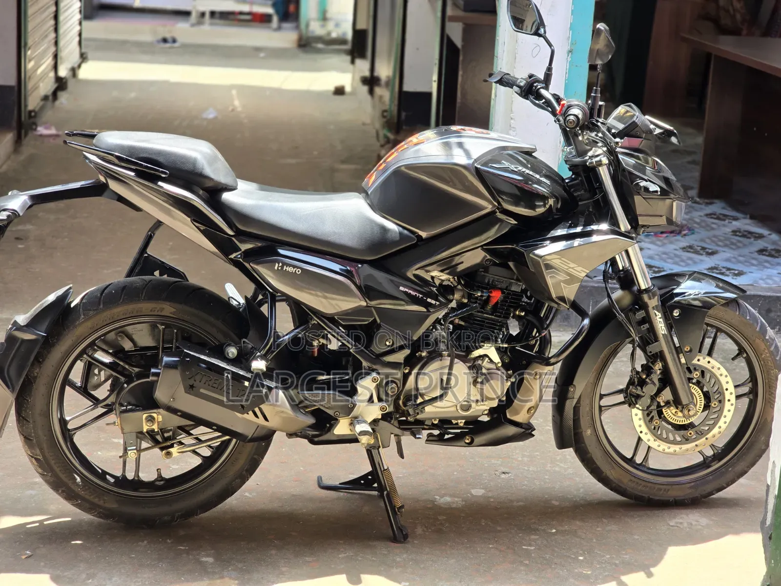 New Hero Xtreme 125R 2025 Black