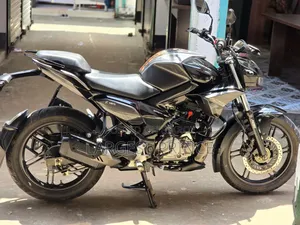 New Hero Xtreme 125R 2025 Black