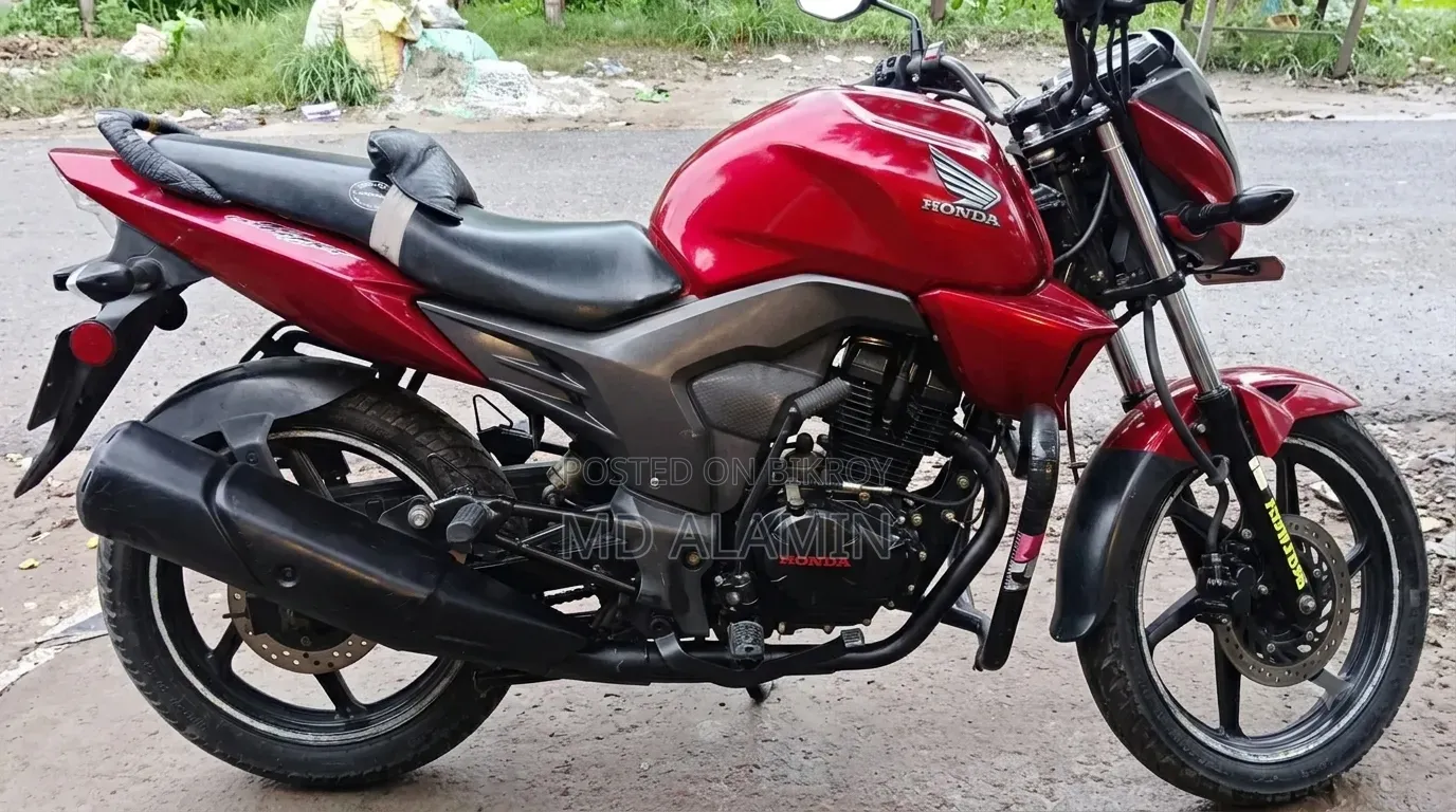 Honda CB 2017 Red