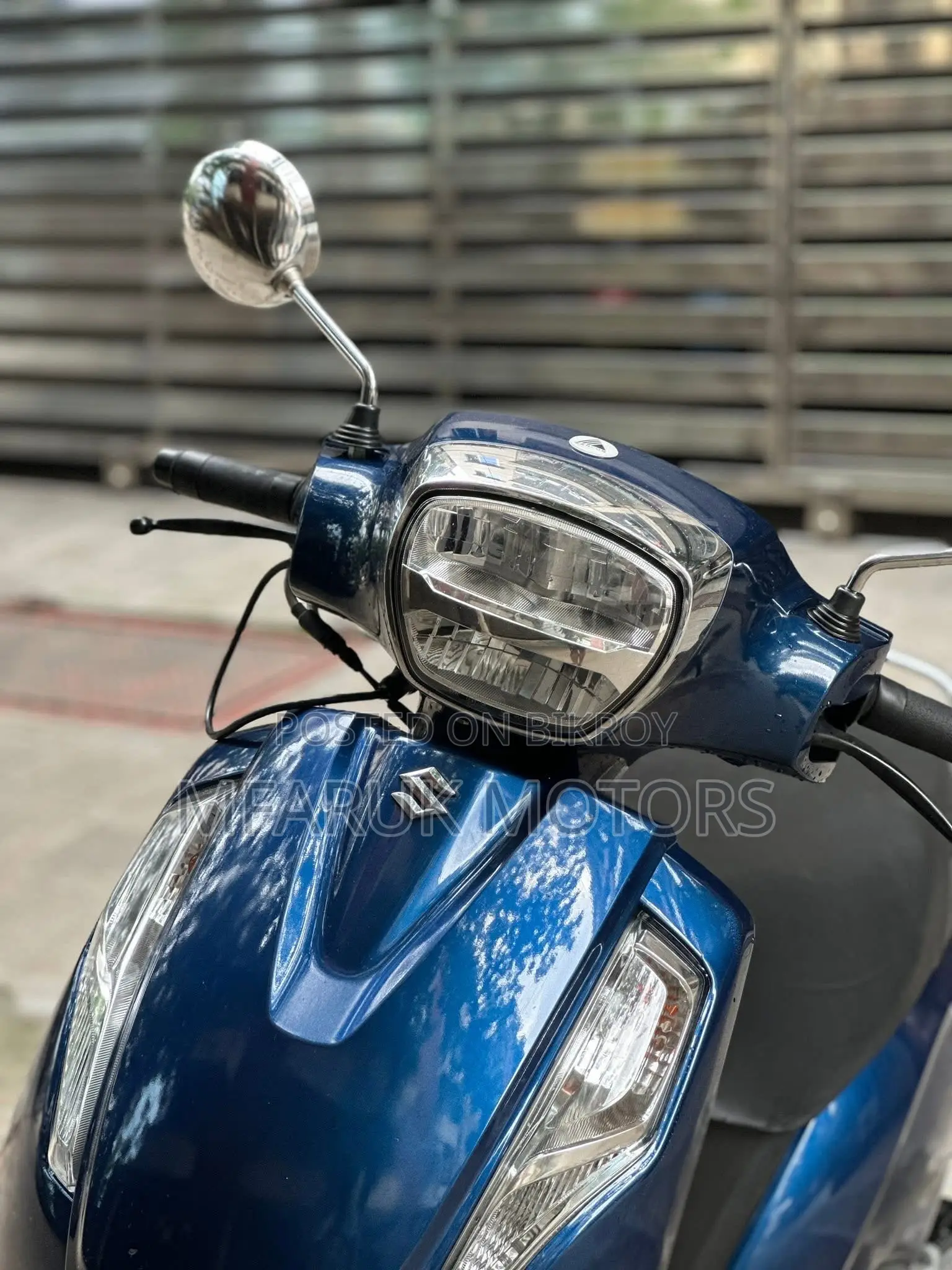 Suzuki 2024 Blue