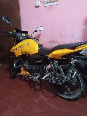 TVS Apache RTR 160 2V 2013 Yellow