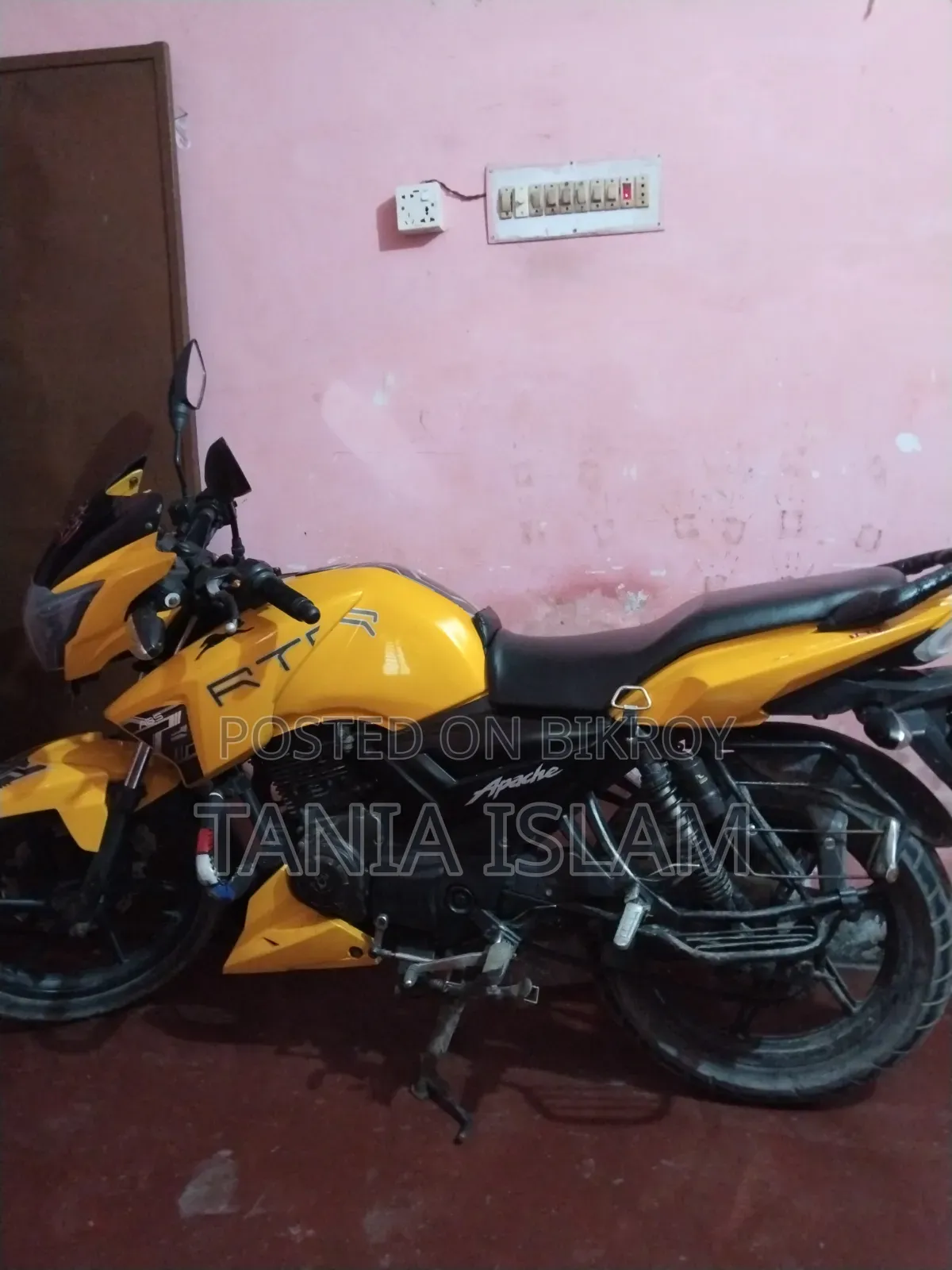 TVS Apache RTR 160 2V 2013 Yellow