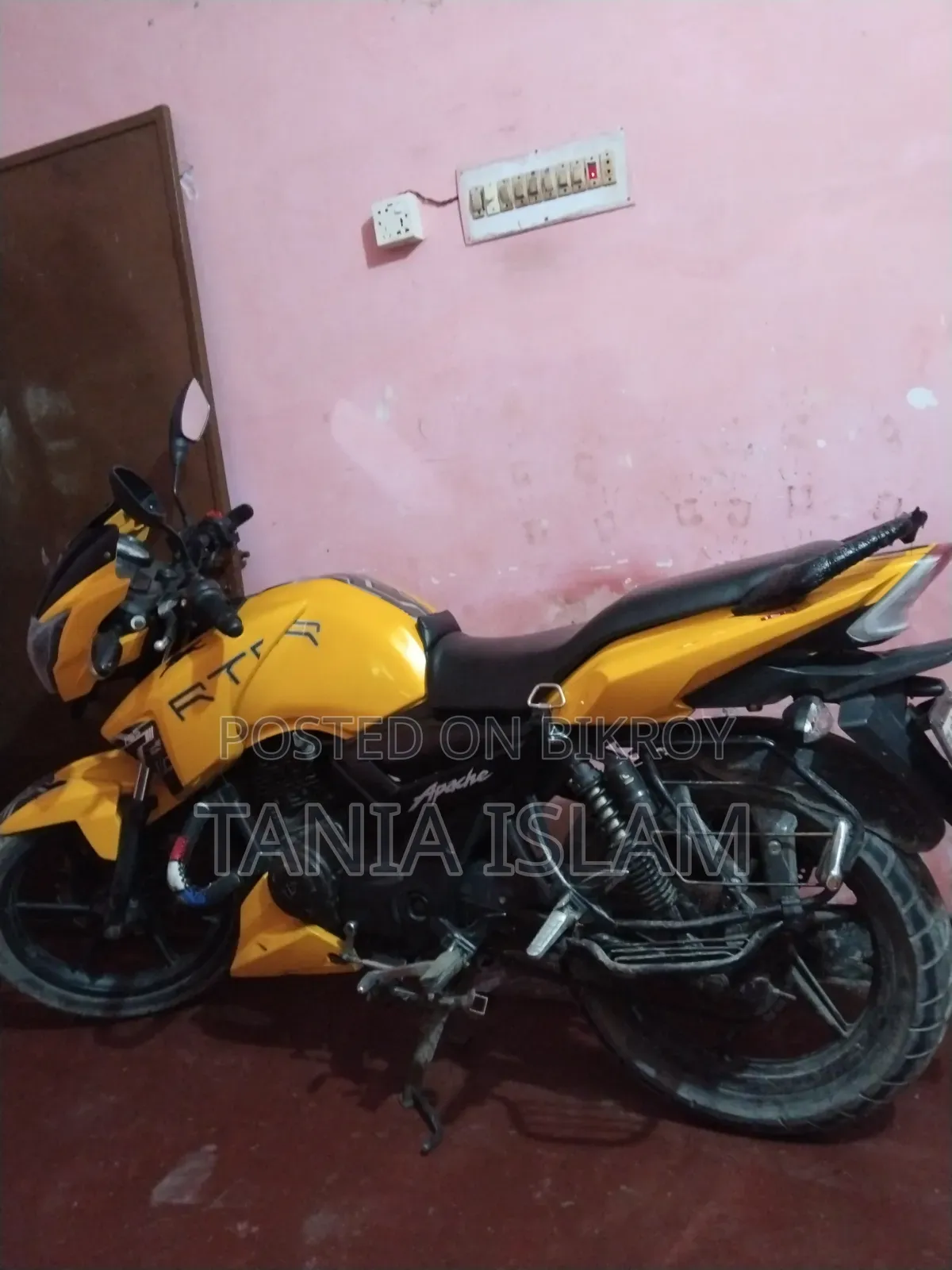TVS Apache RTR 160 2V 2013 Yellow