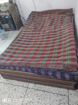 সেমি বক্স খাট
