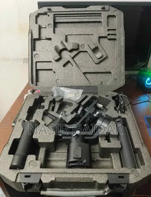 DJI Ronin-Sc Handheld 3-Axis Camera Gimbal Stabilizer