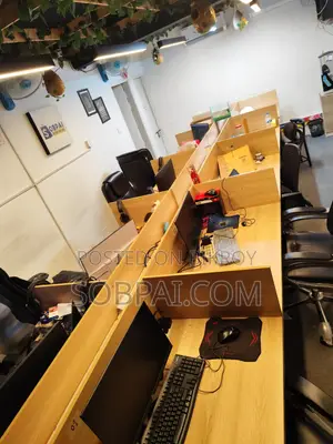 Premium 10-Seater Wooden Office Workstation Set (With Cabinets)