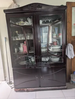 Showcase / Dinner Wagon