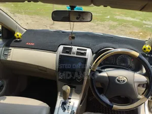 টয়োটা এক্সিও ২০১০ সাদা