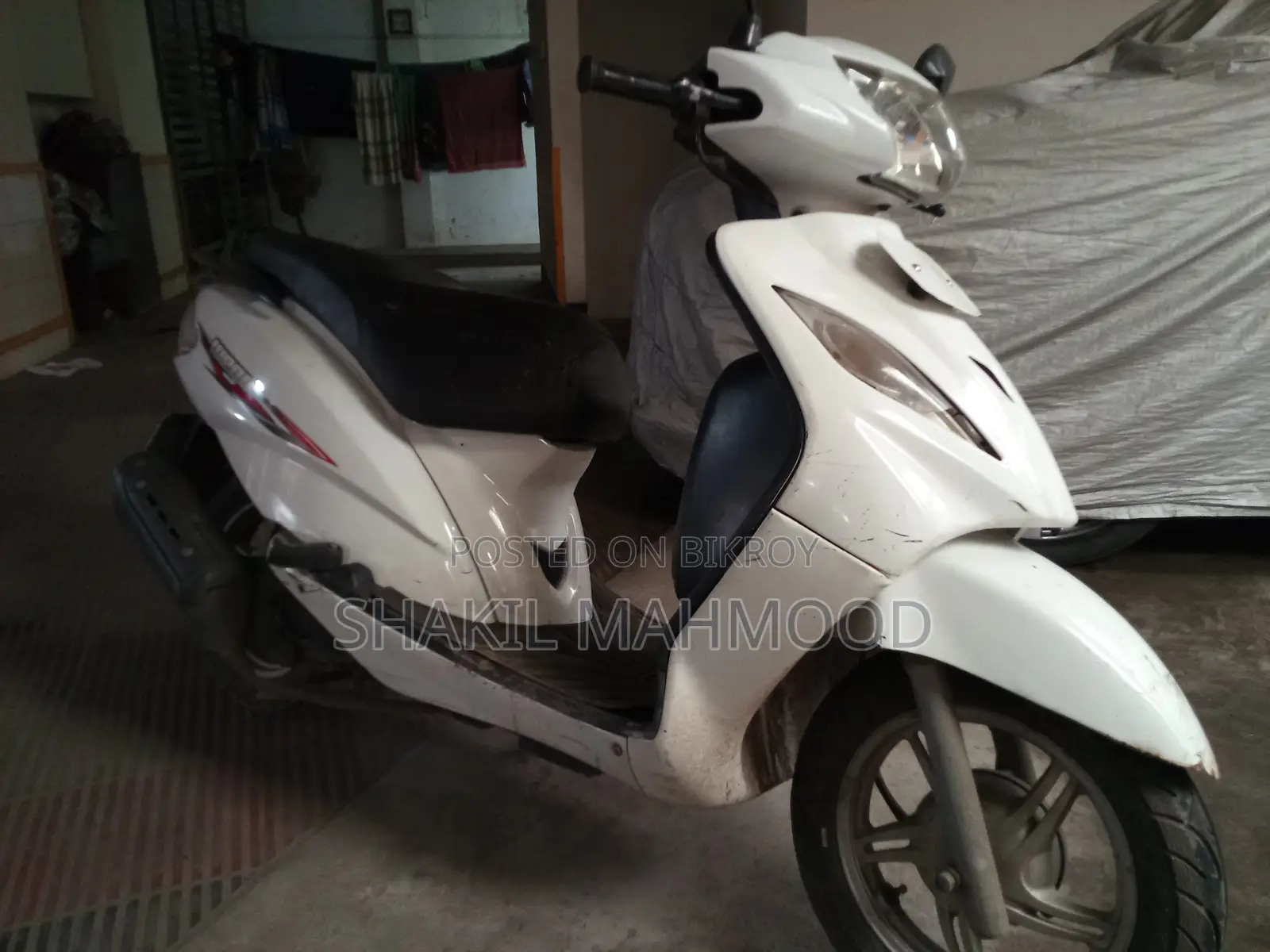 TVS Wego 2013 White