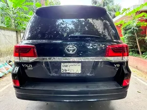 Toyota Land Cruiser 4.5 V8 VXR 2019 Black