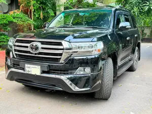 Toyota Land Cruiser 4.5 V8 VXR 2019 Black