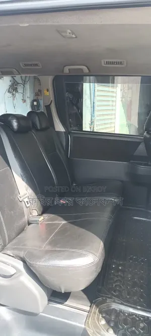 Toyota Noah 2011 Silver