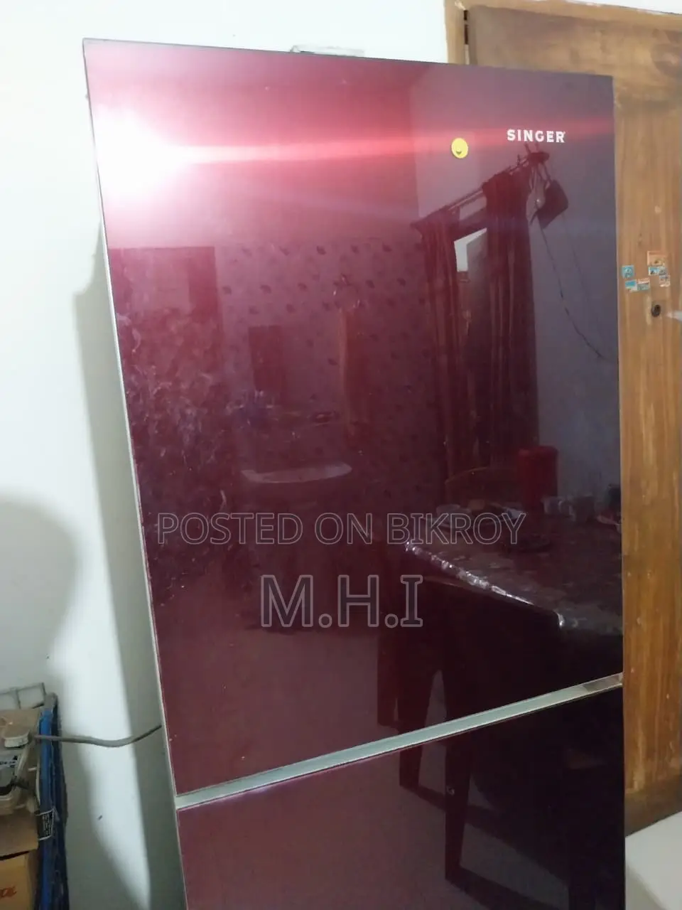 সিঙ্গার ব্র্যান্ডের ১৯০ লিটার ফ্রিজ বিক্রি হবে।