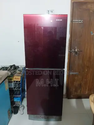 সিঙ্গার ব্র্যান্ডের ১৯০ লিটার ফ্রিজ বিক্রি হবে।