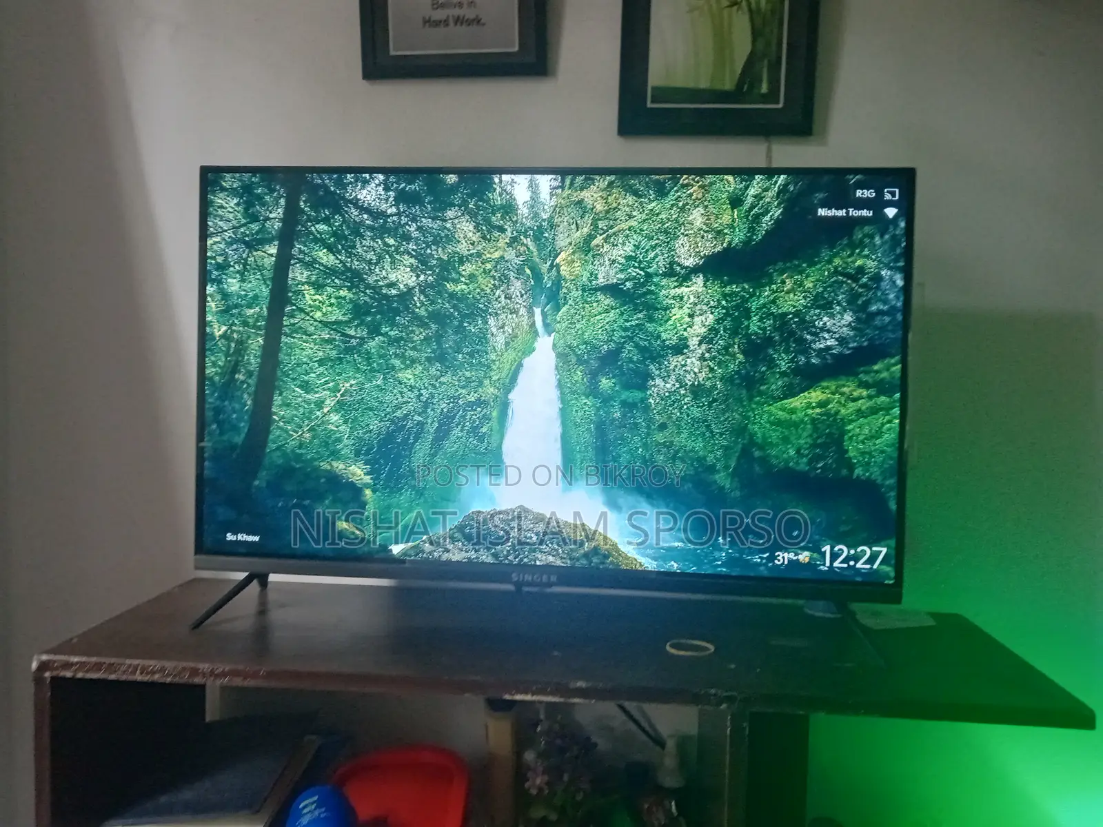 Singer 32" TV