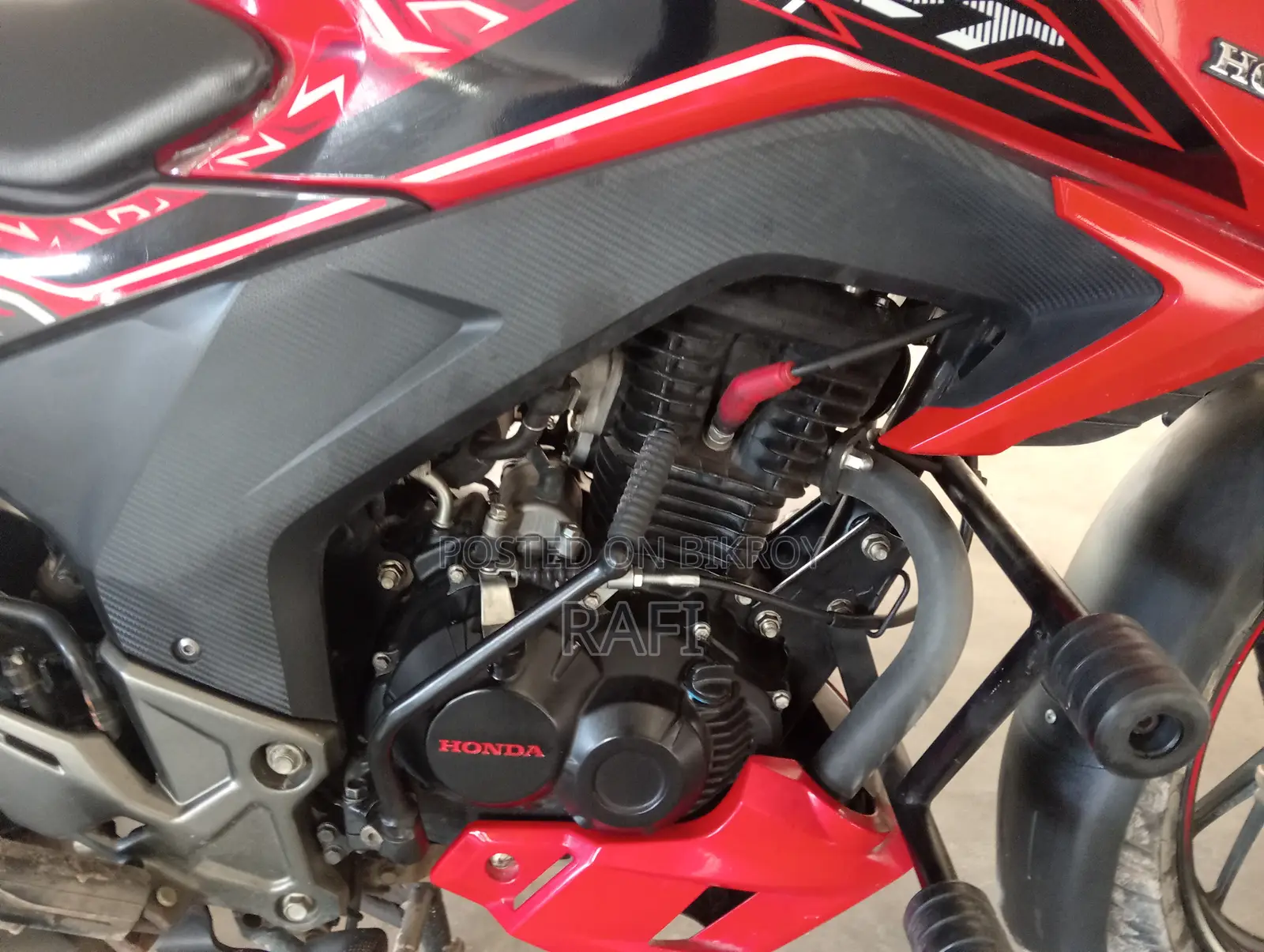 Honda Hornet 2021 Red