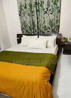 মেহগনি কাঠের বিছানা সাথে বোনেল স্প্রিং ম্যাট্রেস