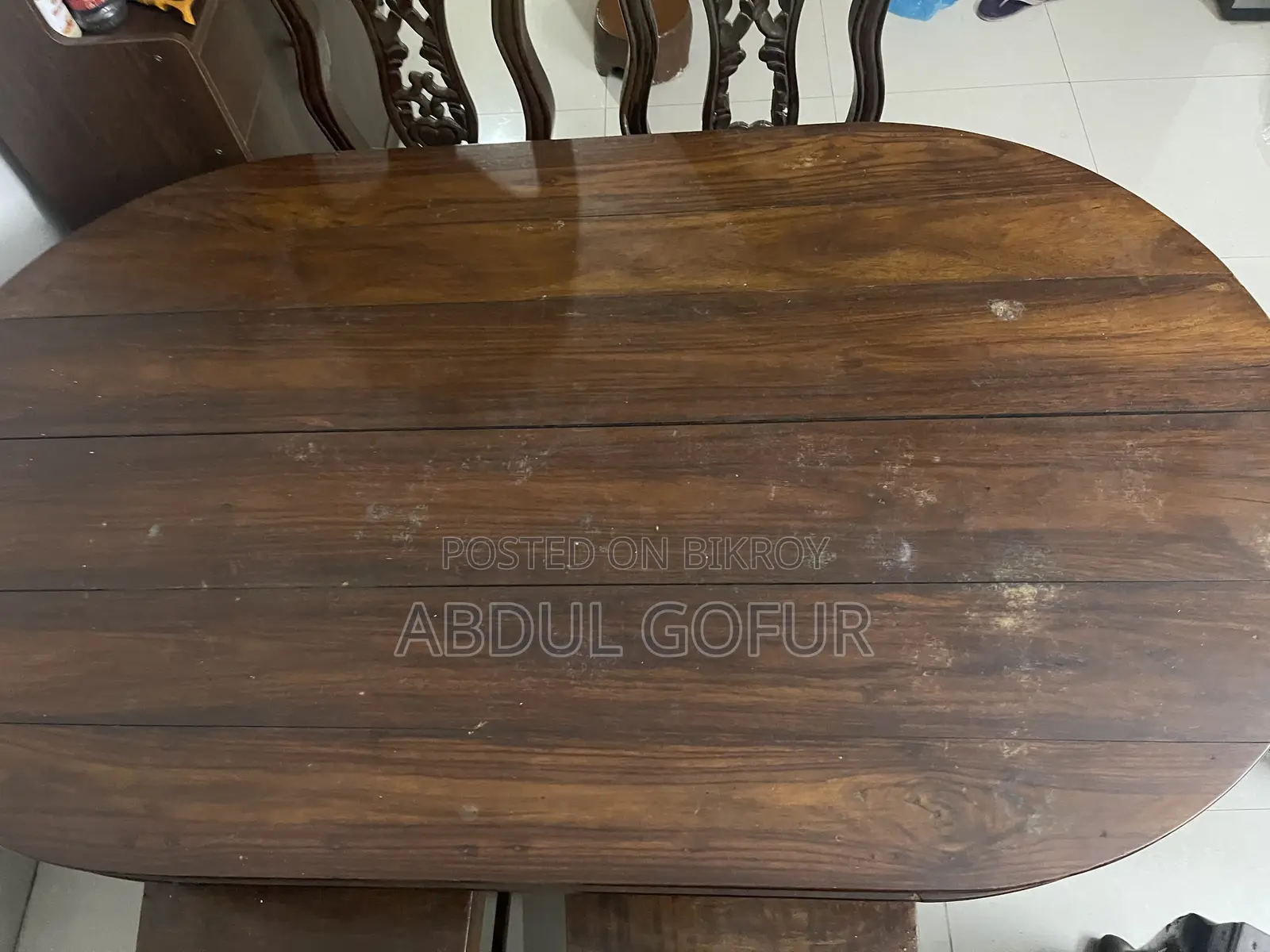 Solid Wooden Dining Table – Good Condition (6 Seater)