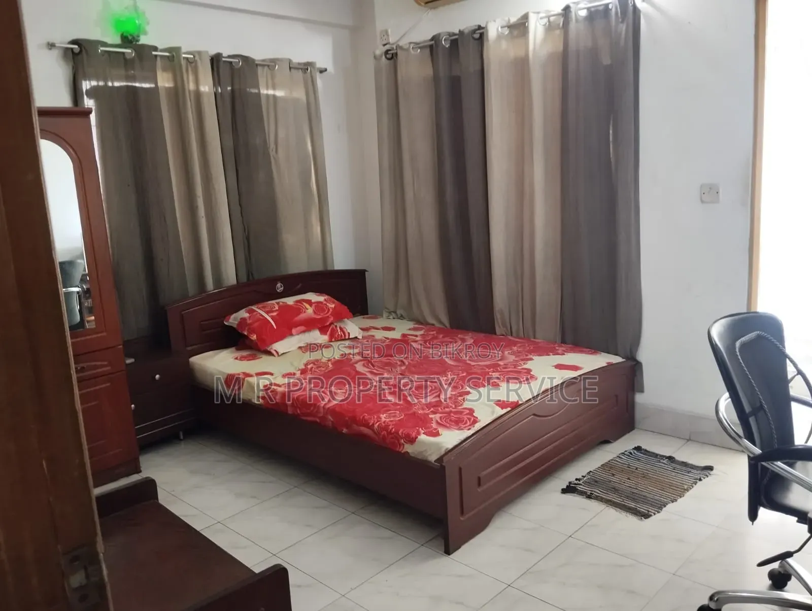 গুলশানে ভাড়ার জন্য ফার্নিশড ৩ বেডরুমের অ্যাপার্টমেন্ট