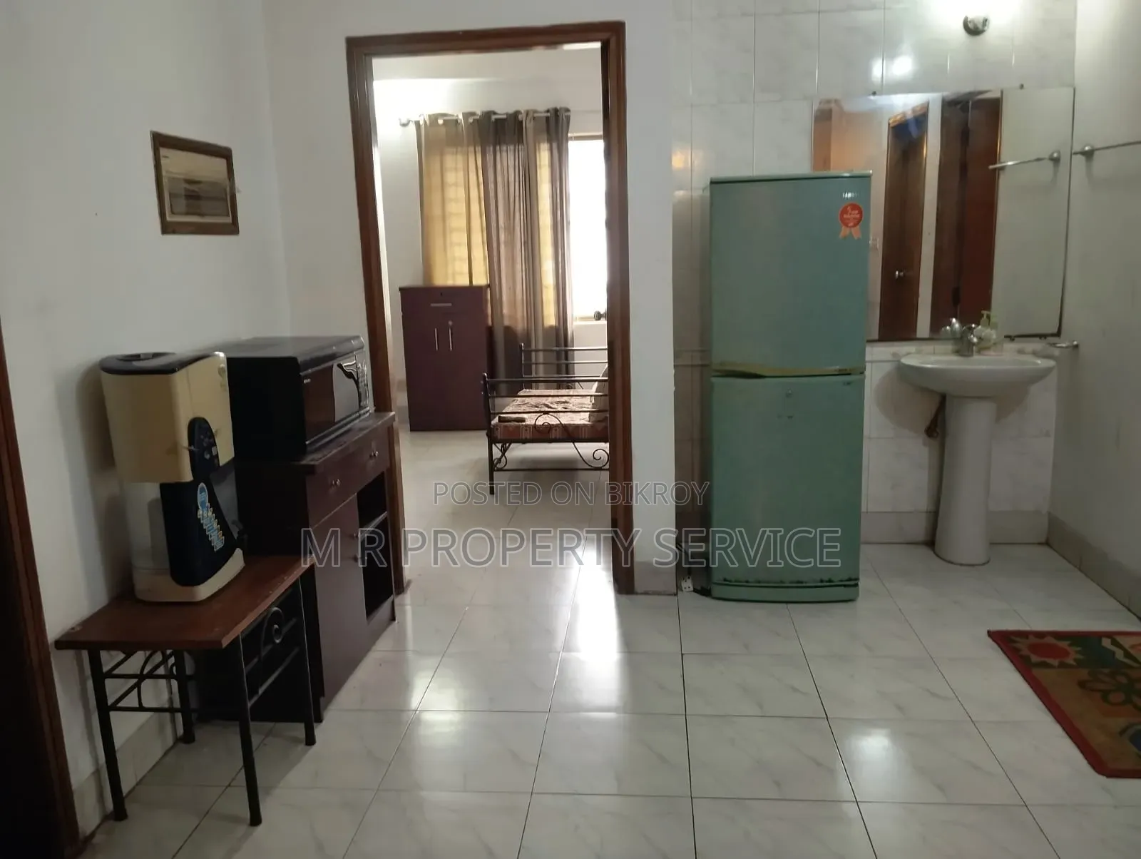 গুলশানে ভাড়ার জন্য ফার্নিশড ৩ বেডরুমের অ্যাপার্টমেন্ট