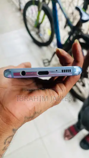 স্যামসাং গ্যালাক্সি এস৮ ৬৪ জিবি ব্লু