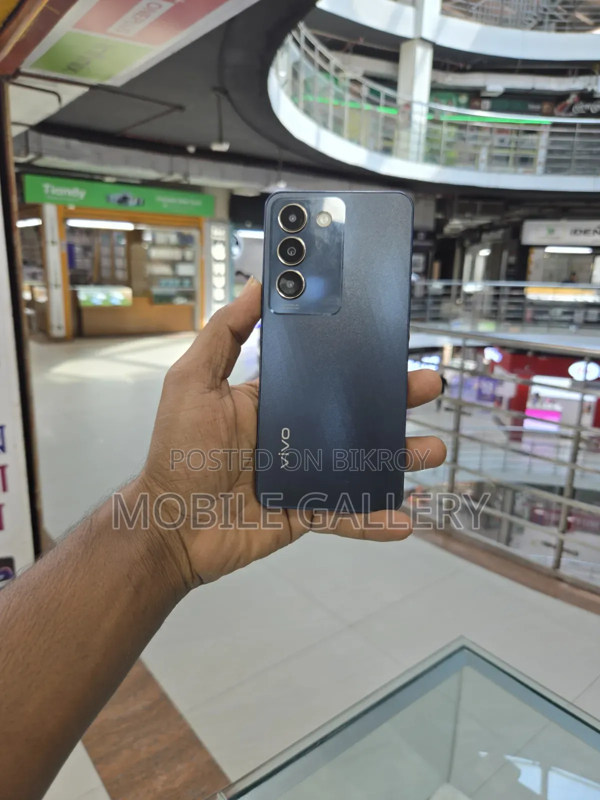 Vivo Y200e 128 GB Black