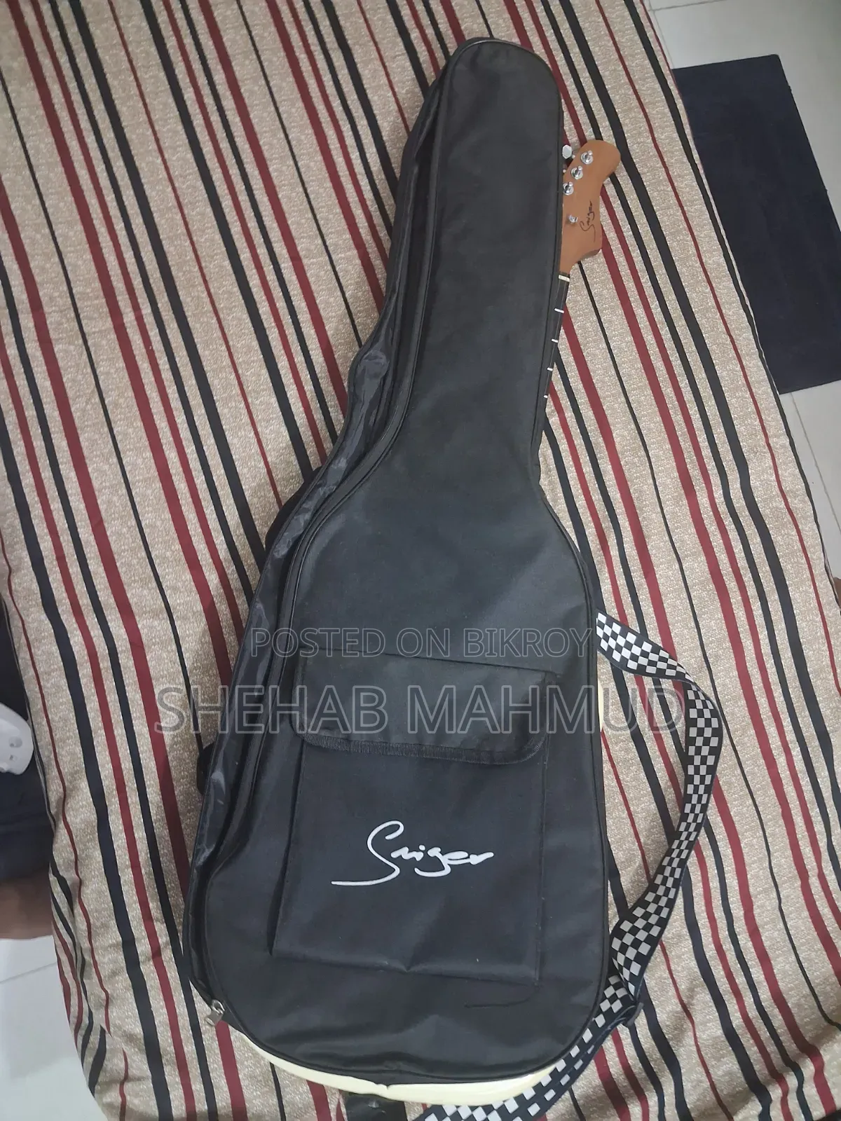 ইলেকট্রিক গিটার