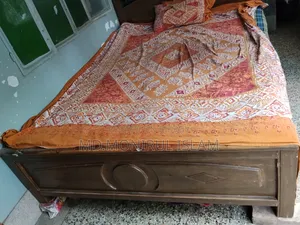 Bed 5 feet * 6 feet