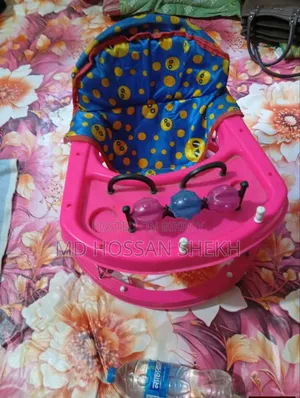 বাচ্চার হাটার গাড়ি